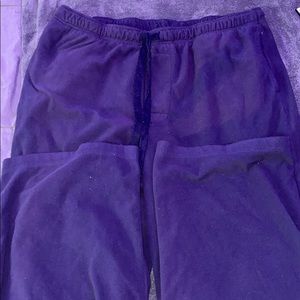 I am selling a pair of croft & barrow sweat pants